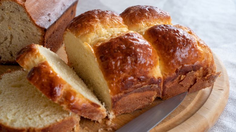 Sliced brioche on a cutting board