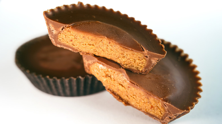 Peanut butter cups