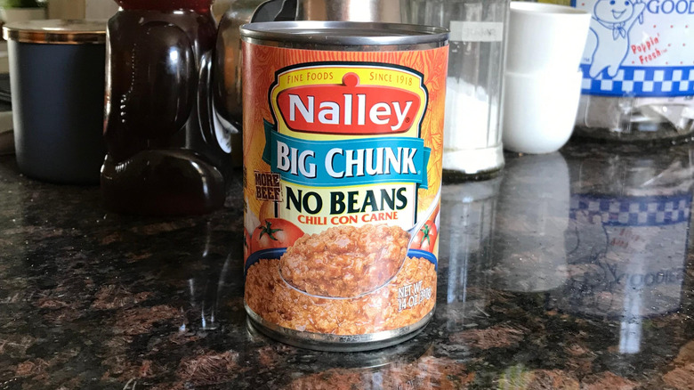 Nalley no bean chili can
