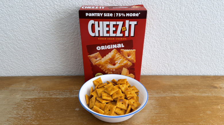 small bowl of Cheez-It crackers in front of their box
