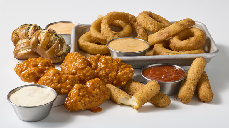 Buffalo Wild Wings Ultimate Sampler