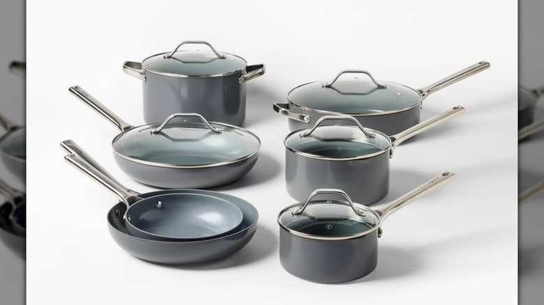 Figment 12pc ceramic coated aluminum cook ware set in dark grey with glass lids on them