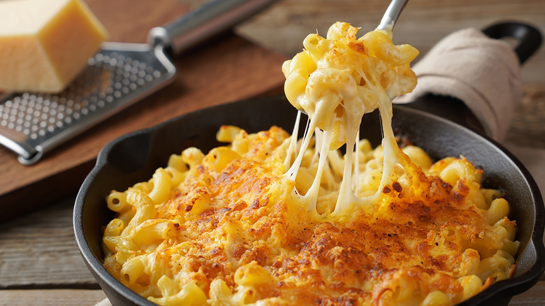 Mac and cheese with crispy top