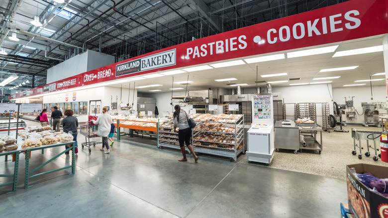 people shopping in Costco bakery