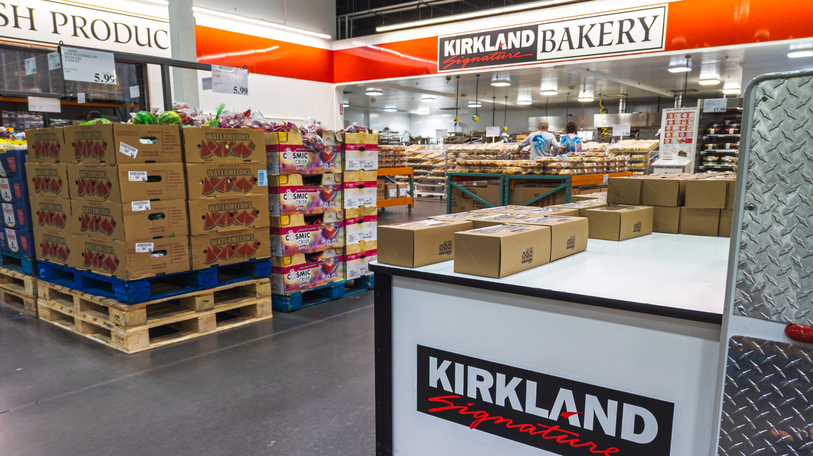 Costco Shoppers Spotted This Holiday Bakery Treat Way Ahead Of Schedule