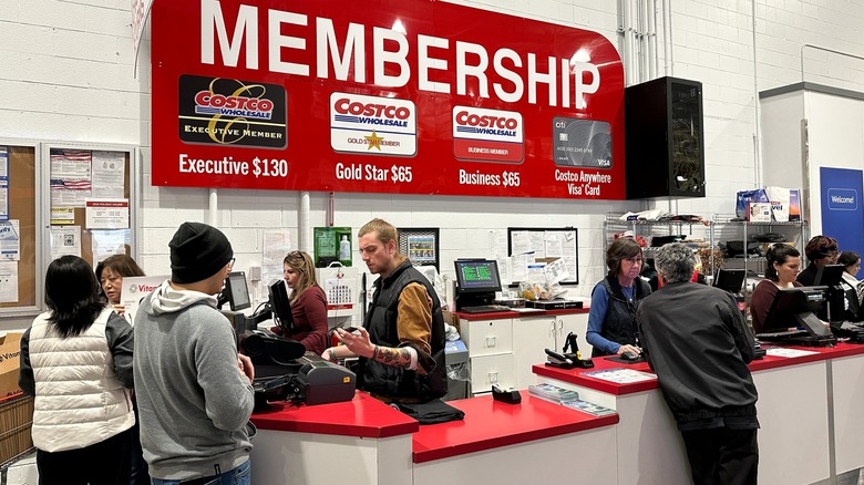 Customers at customer service center in Costco