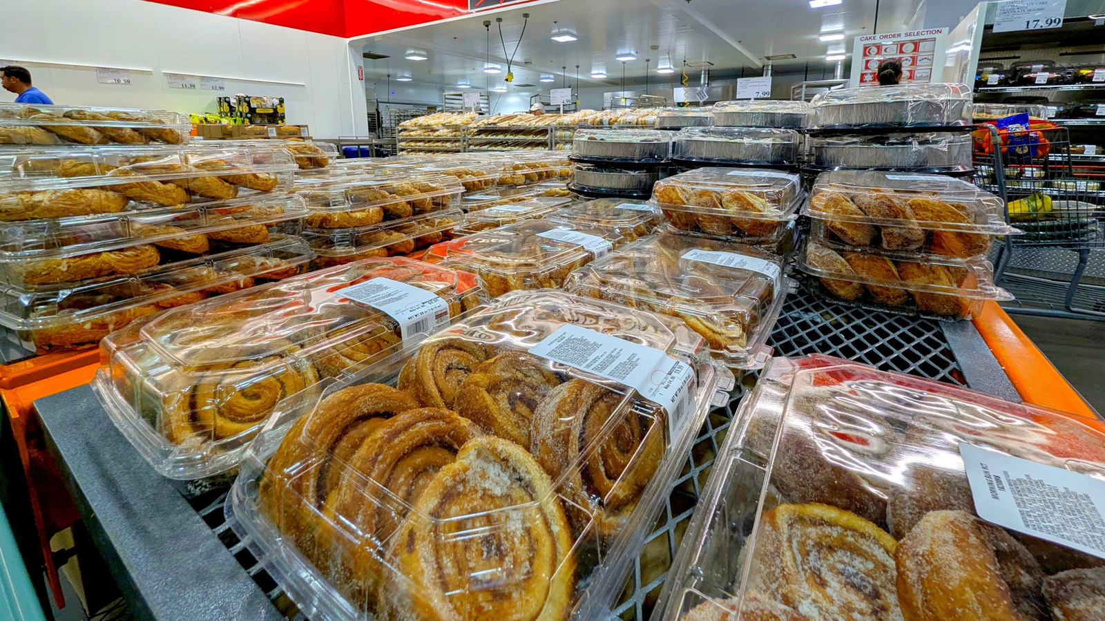 Costco's New Bakery Treat Showed Up Just In Time For Summer
