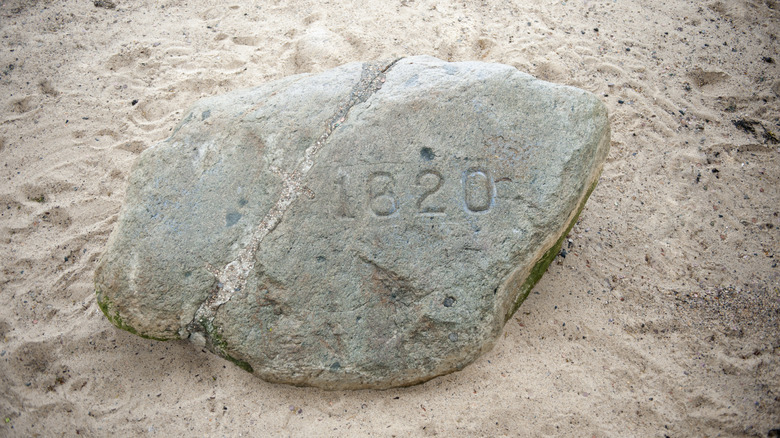 Plymouth Rock with 1620 inscribed into it.