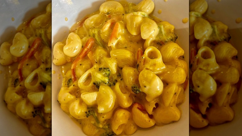 panera bread Broccoli and Cheddar Macaroni in bowl