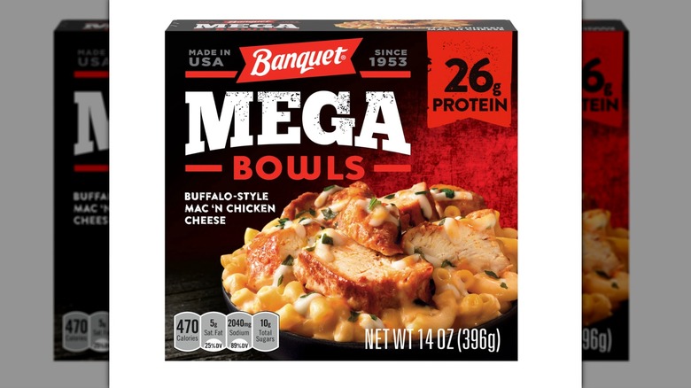 Banquet Buffalo-style mac & chicken cheese mega bowl