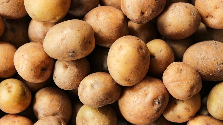 A pile of raw potatoes