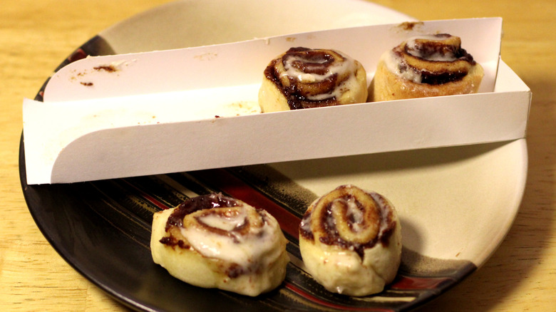 An order of Cinnabon BonBites on a plate
