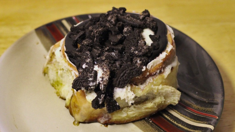 A Cinnabon Oreo Bon on a plate