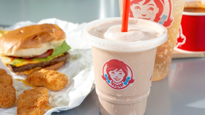 A combo meal from Wendy's, including a cup of chili.