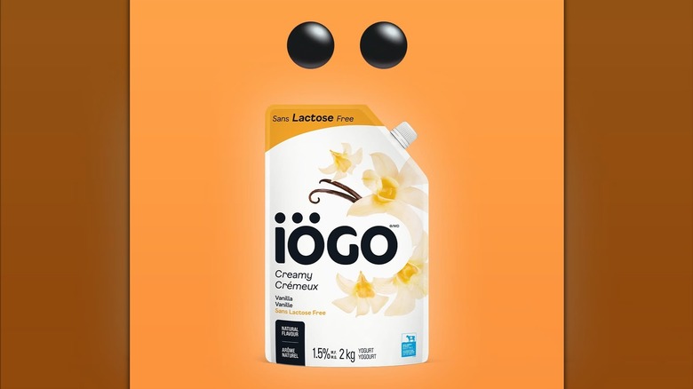An umlaut hovers over an iÖGO product against an orange background.