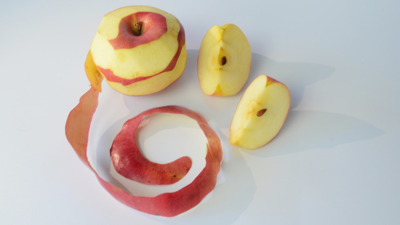 Apple with peel