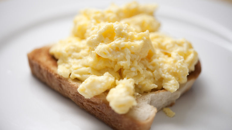 Scrambled eggs on toast