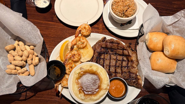 A Texas Roadhouse meal on the table