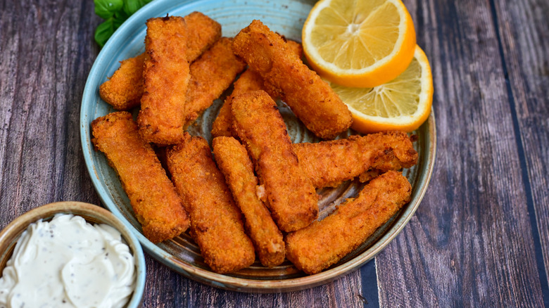 fried fish fingers with tartar sauce