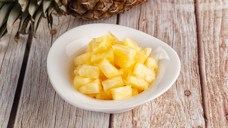 bowl of canned pineapple tidbits