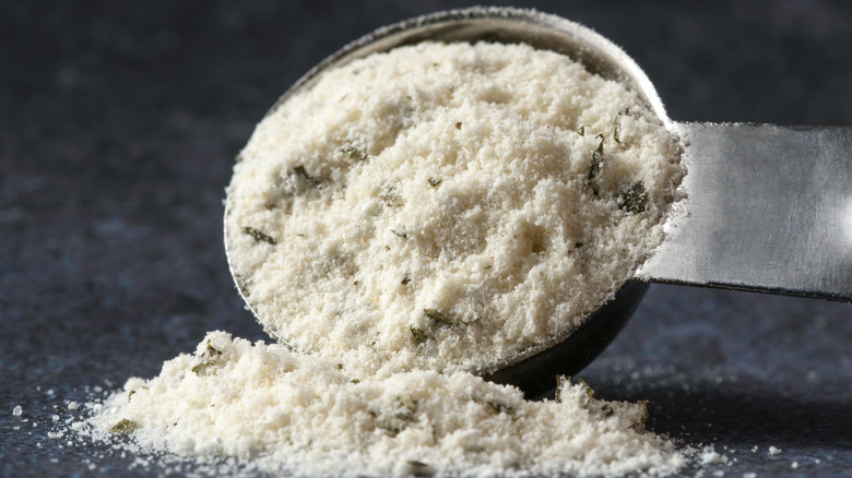 Ranch seasoning spilling from a teaspoon