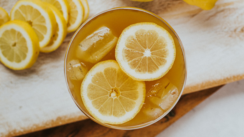 Top view of brown sugar lemonade and sliced lemons