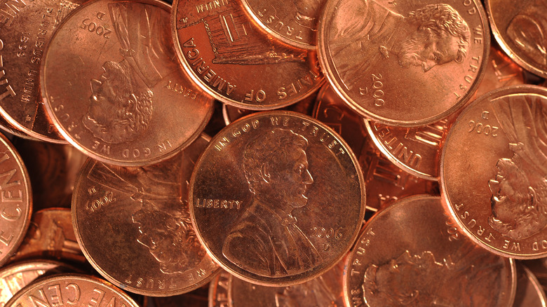 A pile of pennies