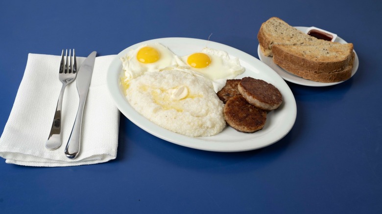 Eggs, grits, sausage and toast from Bob & Edith's Diner