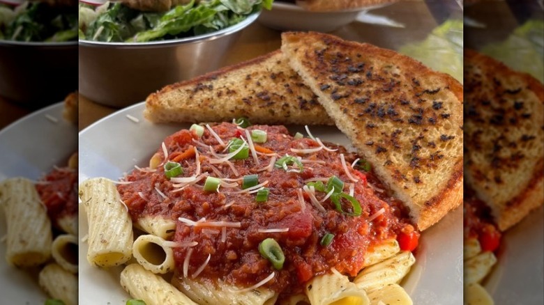 Vegan rigatoni with marinara, toasted bread, and side salad from Kelley Farm Kitchen in Harpers Ferry, West Virginia