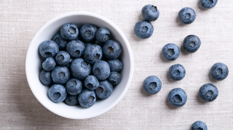 A bowl full of blueberries.