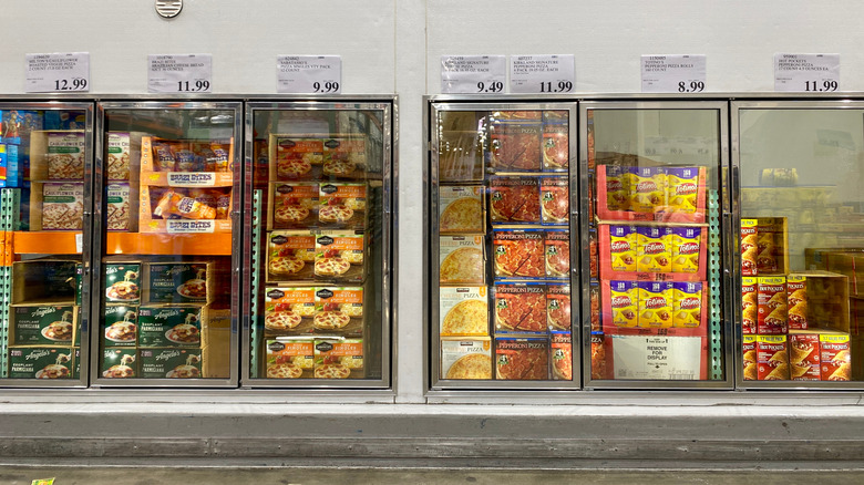 costco frozen pizza display
