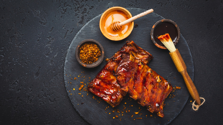 Ribs with honey sauce
