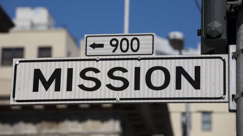 A closeup of a Mission street sign in San Francisco