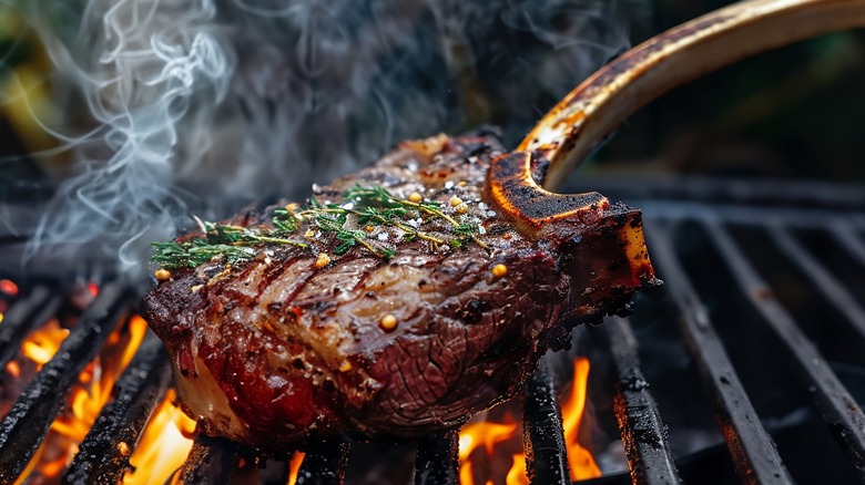 Season a steak before grilling discount