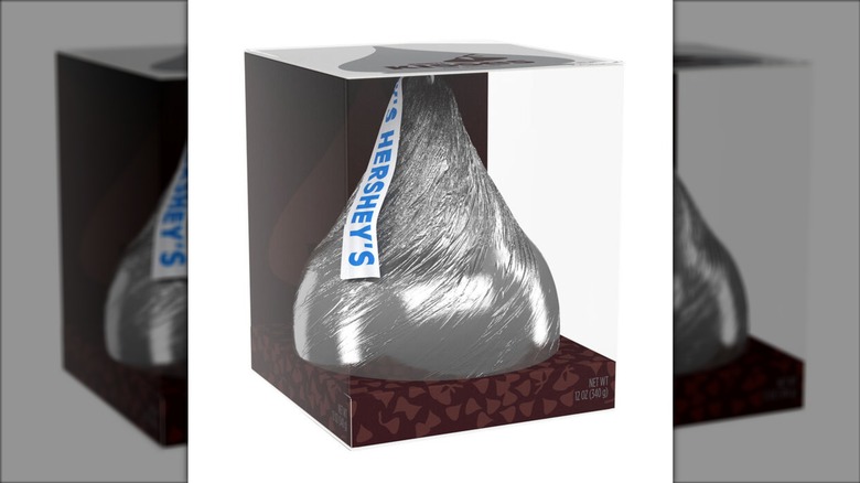 Hershey's World's Largest Kiss in a box