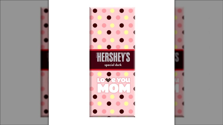 A Hershey's chocolate bar with custom polka-dot wrapping and a message for Mother's Day