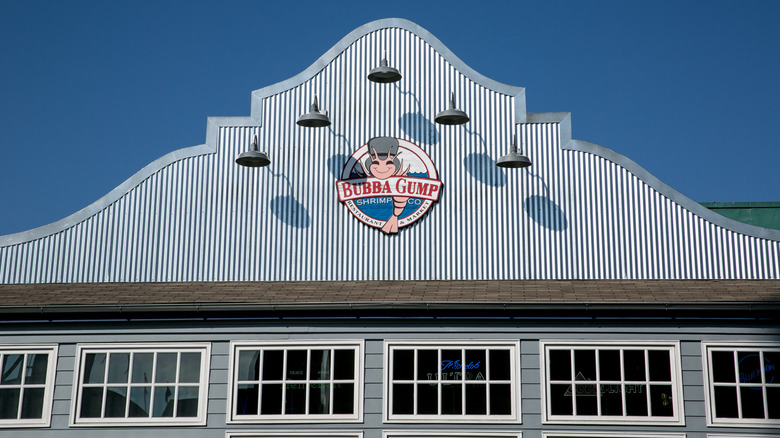 Bubba Gump Shrimp Co. signage on restaurant exterior