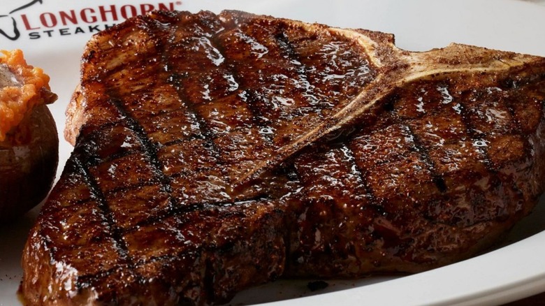 steak on a LongHorn Steakhouse plate