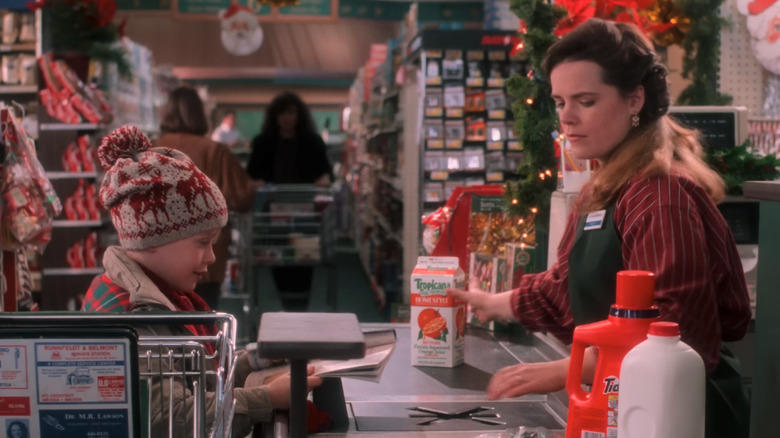 Kevin McCallister paying for groceries.