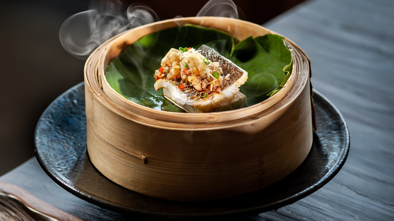 Steaming bamboo basket