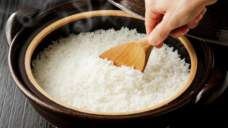 Cooked rice in a Japanese hot pot