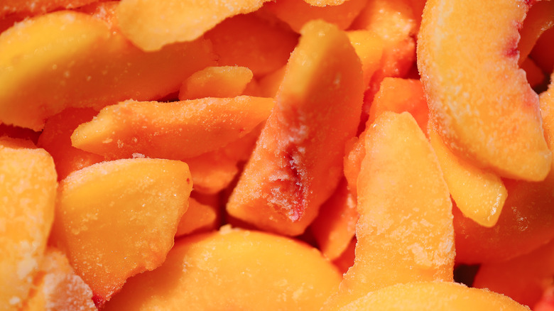 Frozen peach slices