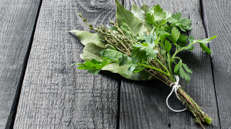 Bouquet garni of fresh herbs