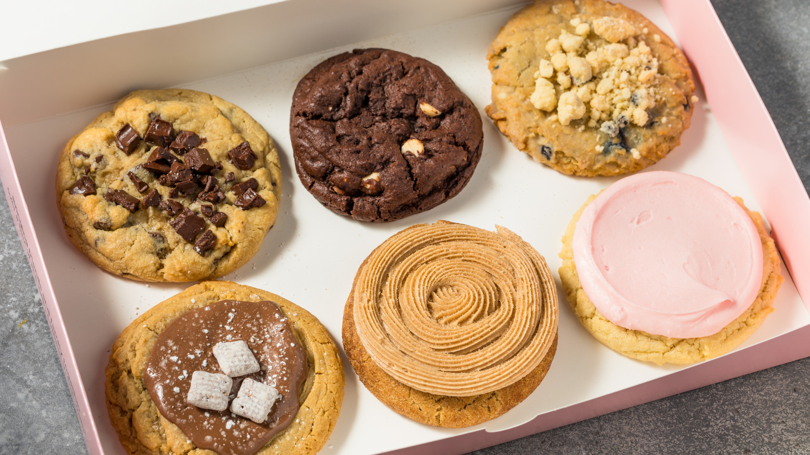 How To Store Crumbl Cookies In The Refrigerator