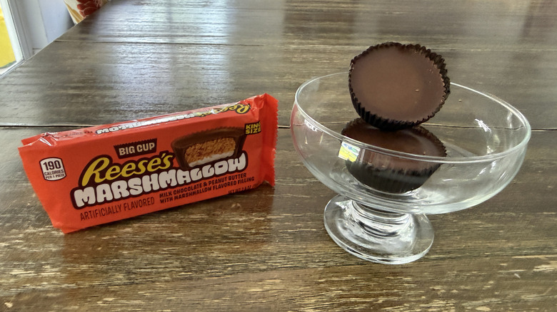 Reese's Marshmallow in glass bowl on wooden table