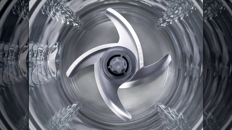 top view of blender blade assembly