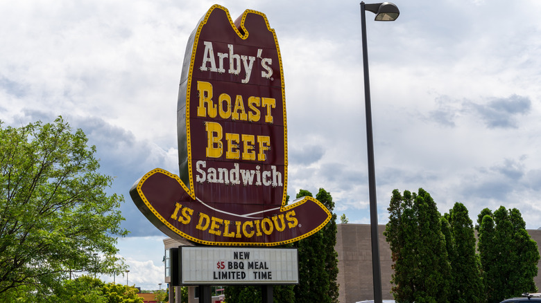Arby's old fashioned exterior sign