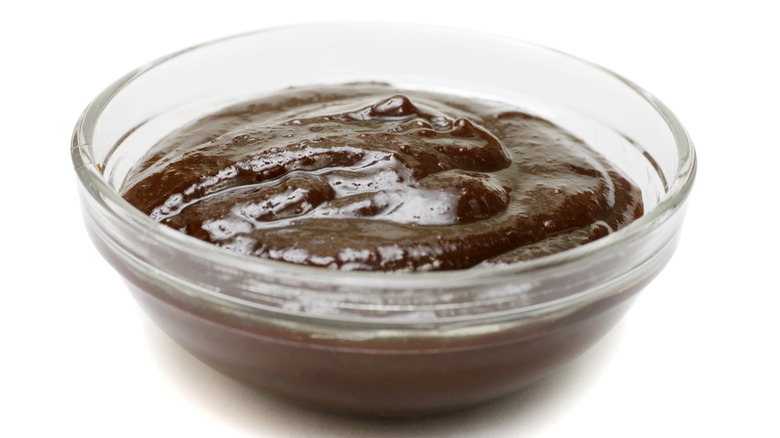 Hoisin sauce in glass bowl