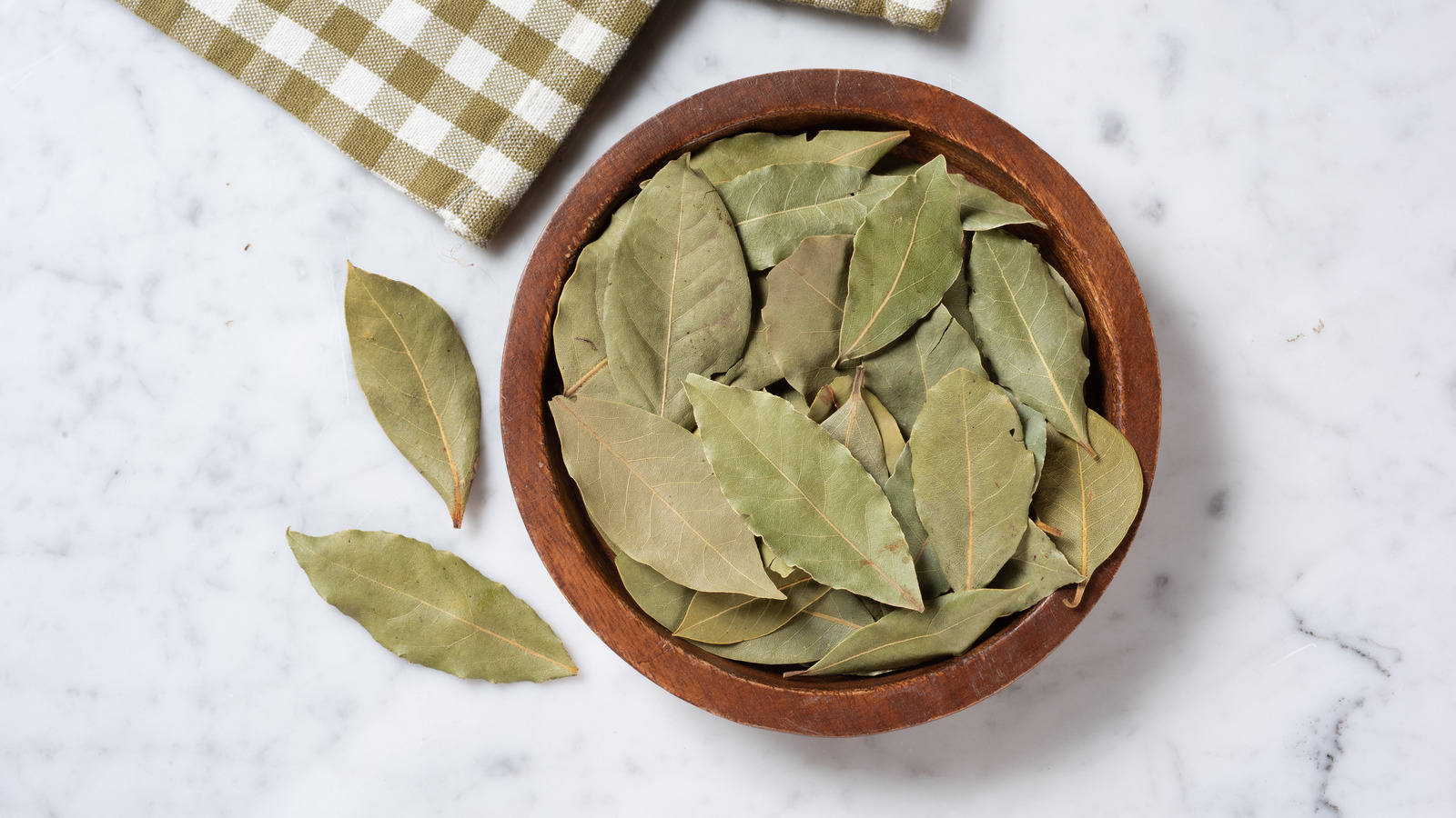 Is It Dangerous To Eat Bay Leaves?