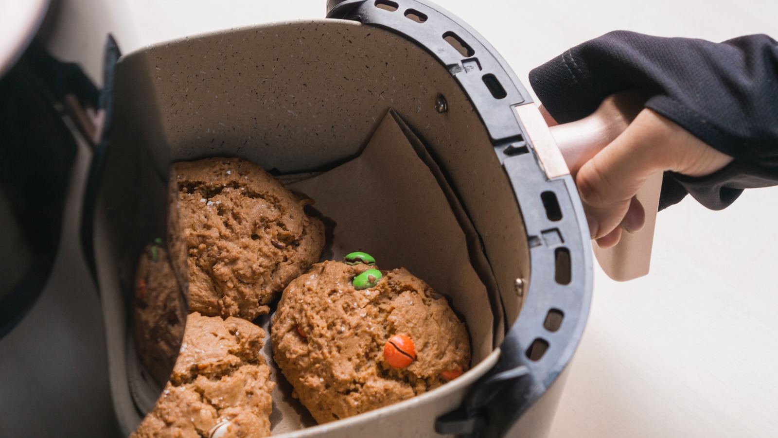 Can You Bake Cookies In An Air Fryer?